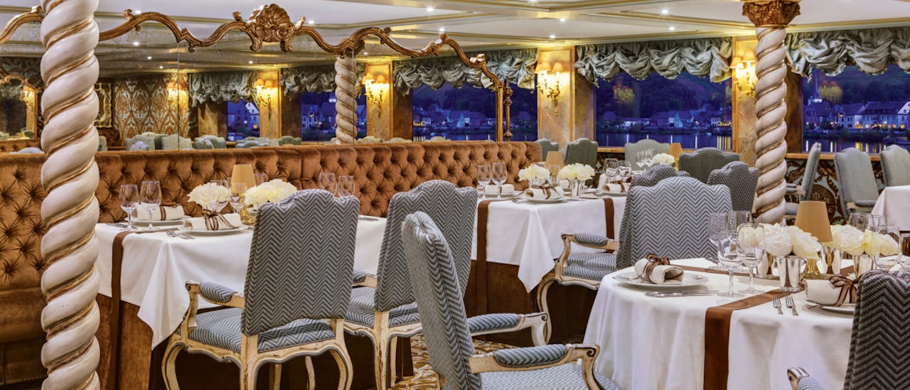 Enjoy a delicious meal at the elegant Baroque Restaurant