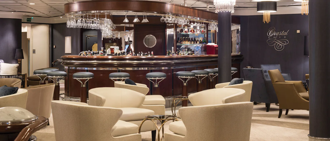 Chrystal Cove - the perfect place to meet friends for a pre-dinner cocktail