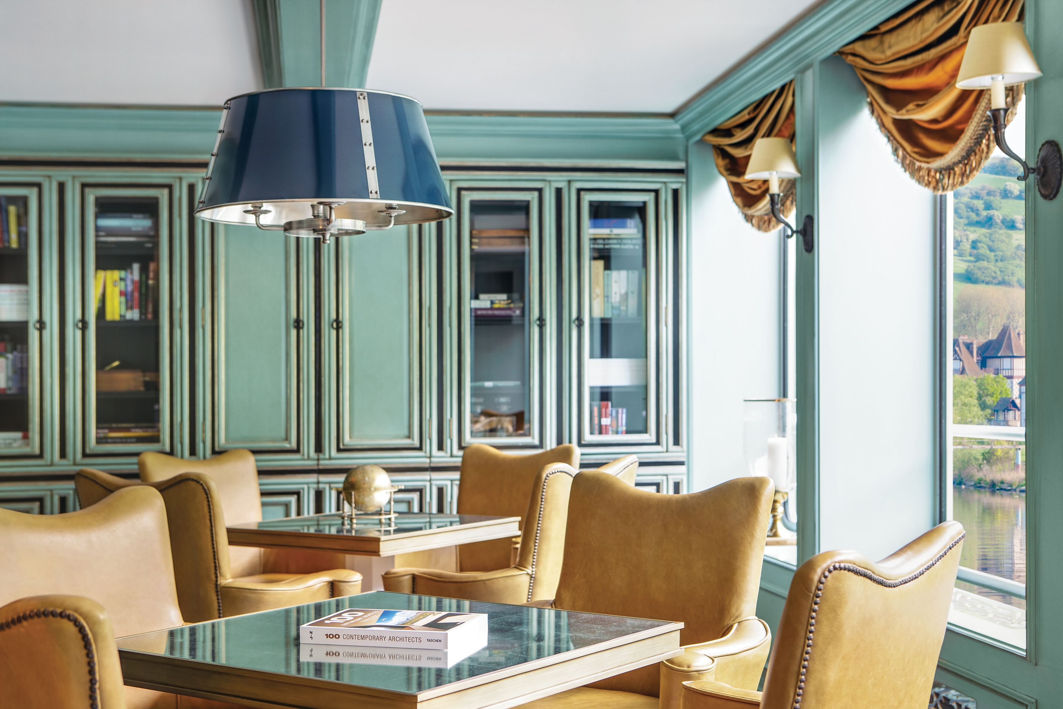 Captain’s Lounge and Library