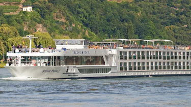 Scenic Pearl, Elbe River