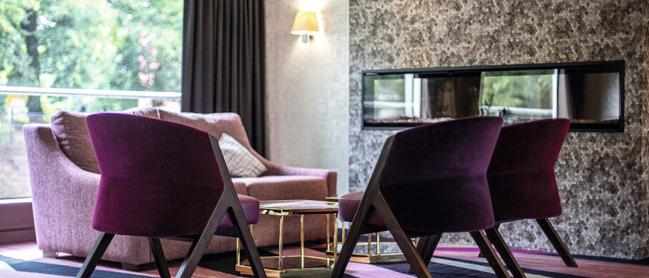 Club Lounge - the perfect spot for pre-or-post-dinner cocktails