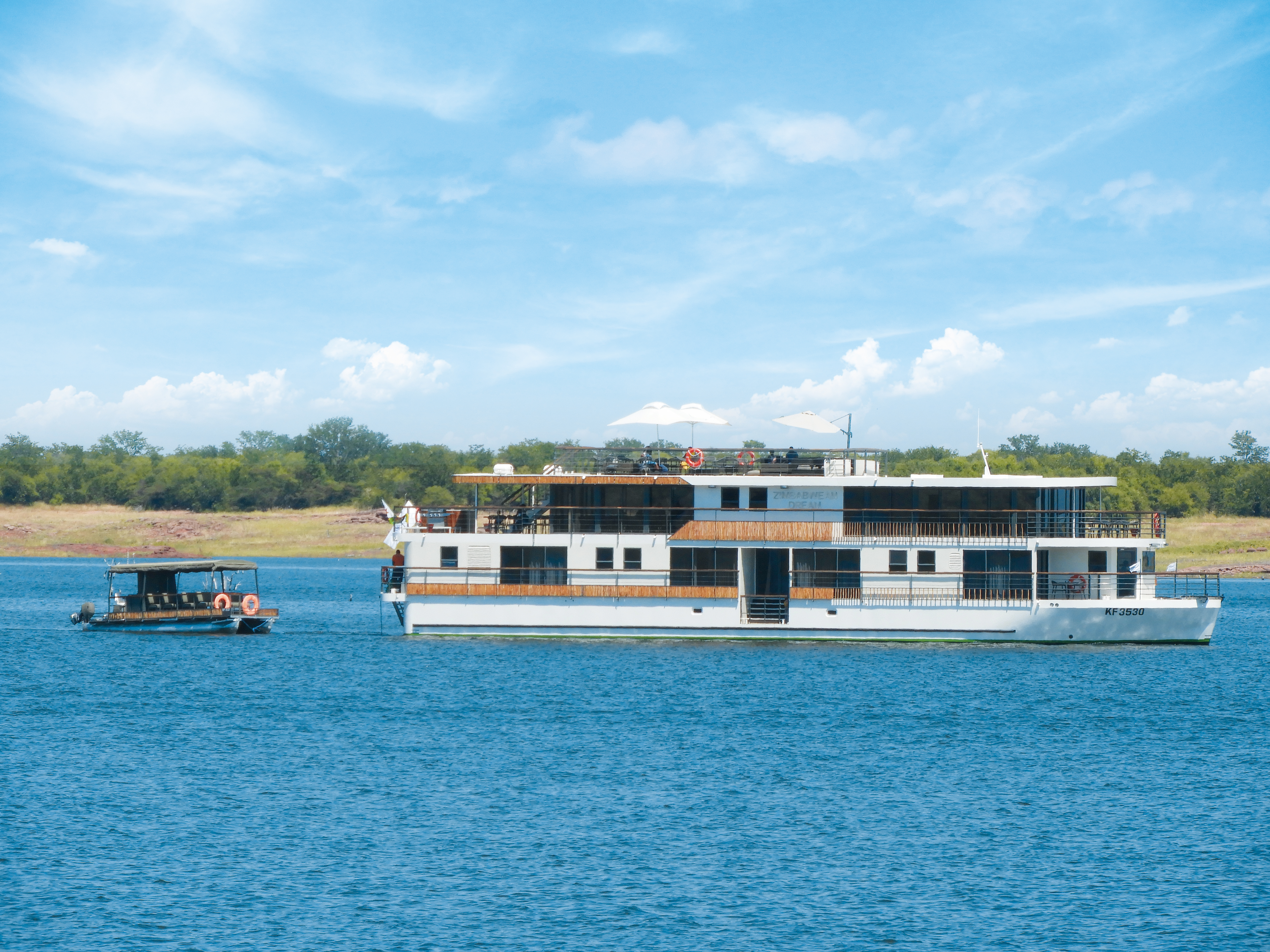 RV Zimbabwean Dream, Zambezi River