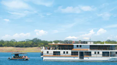 RV Zimbabwean Dream, Zambezi River
