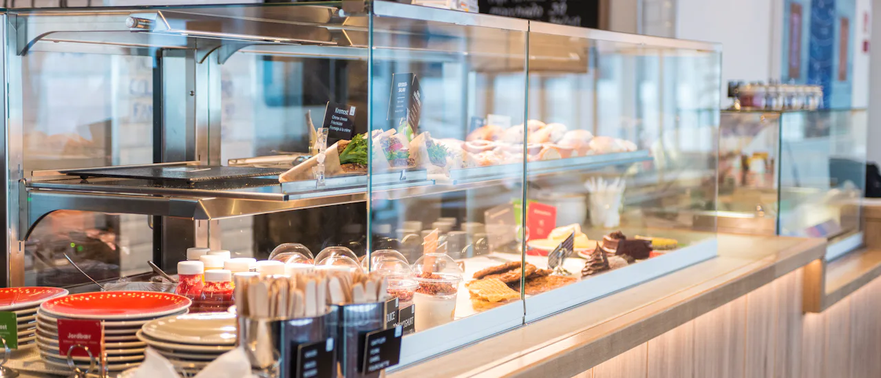 Cool down in the Multe ice cream bar