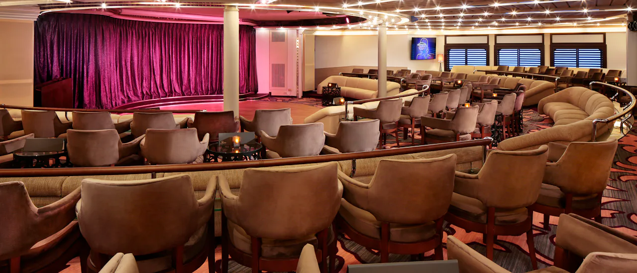 Listen to live music in The Lounge