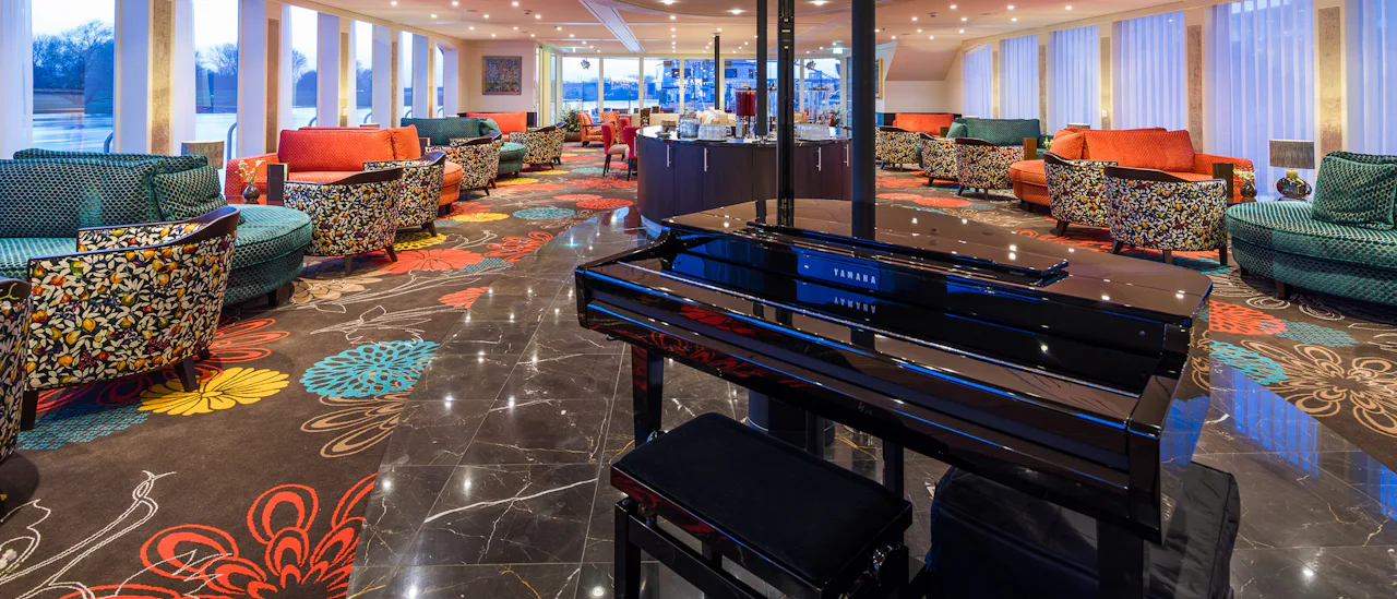 Enjoy a drink in the lounge