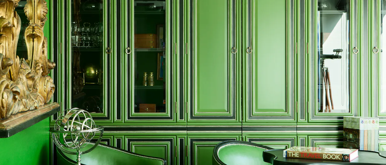 Captain’s Lounge & Library