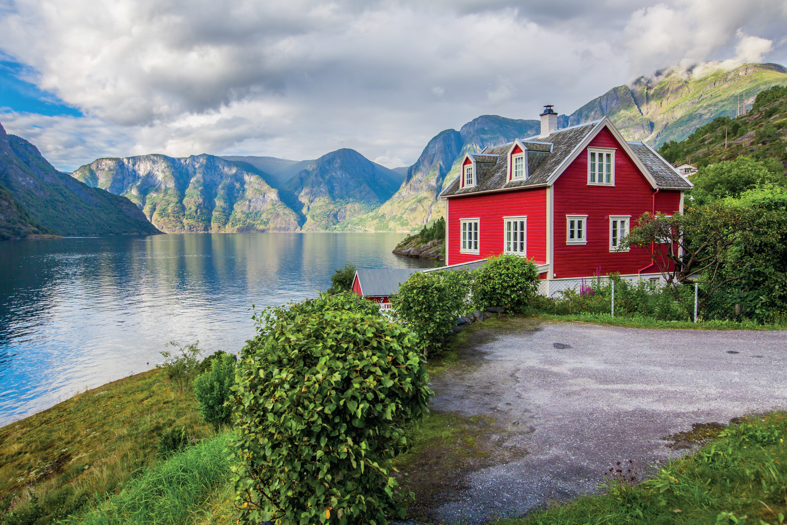 Queen Anne, Norwegian Fjords