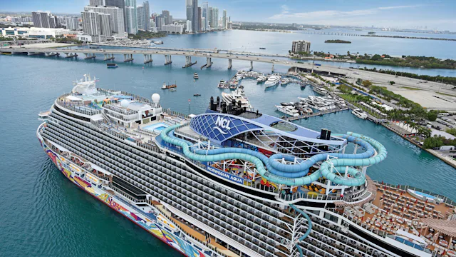 Norwegian Aqua aerial in Miami