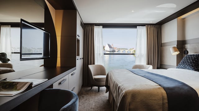 APT River Cruises