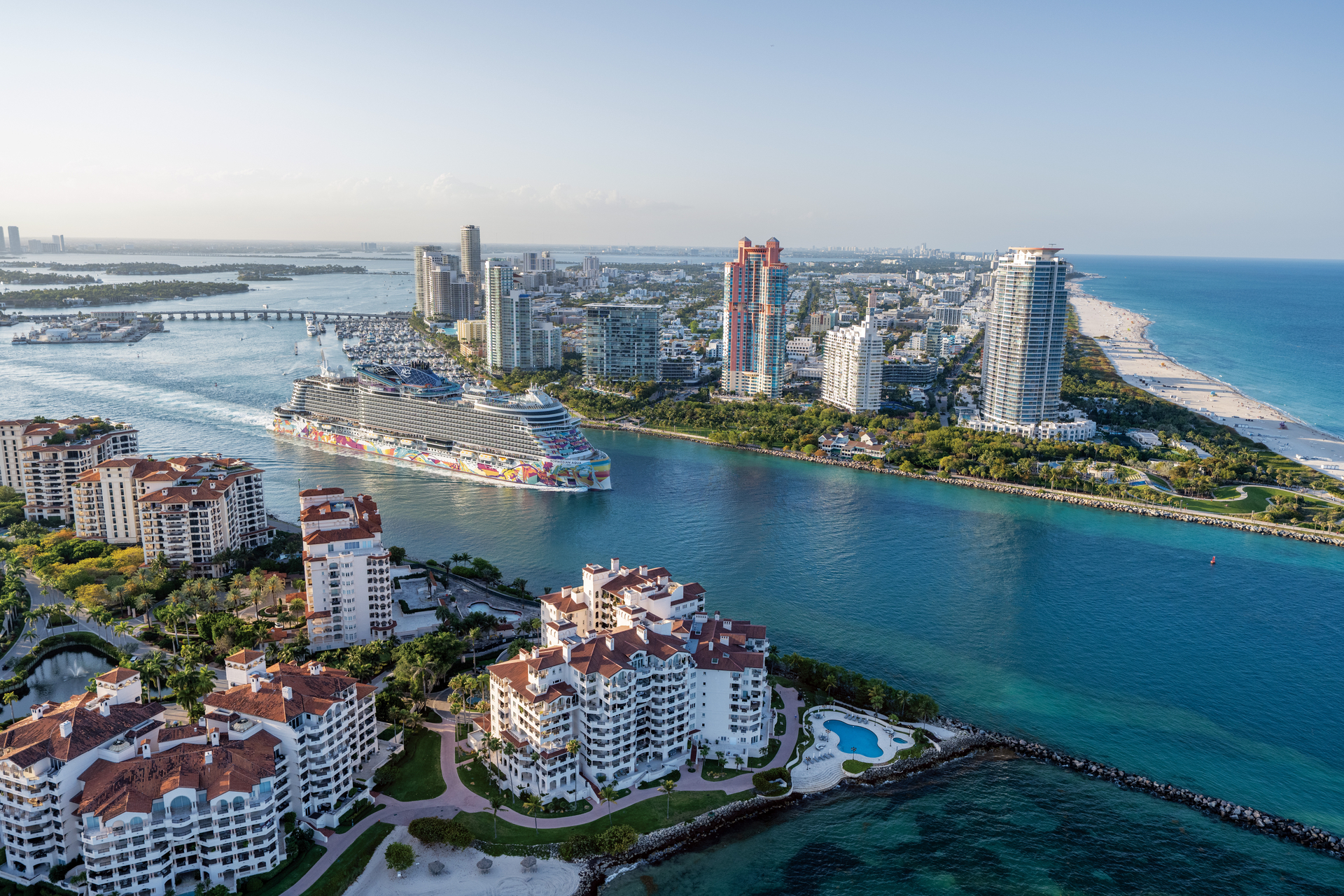 Norwegian Aqua aerial in Miami