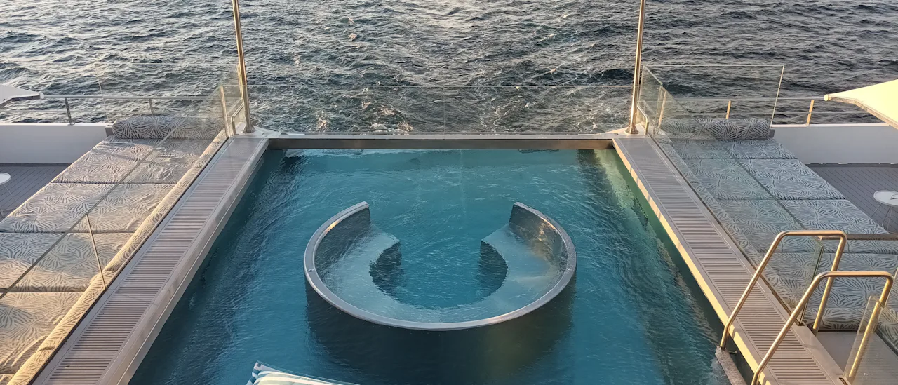 Emerald Kaia Infinity Pool