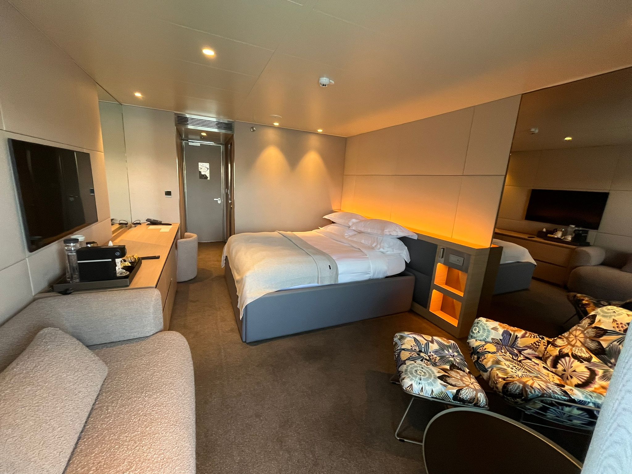 Emerald Balcony Suite