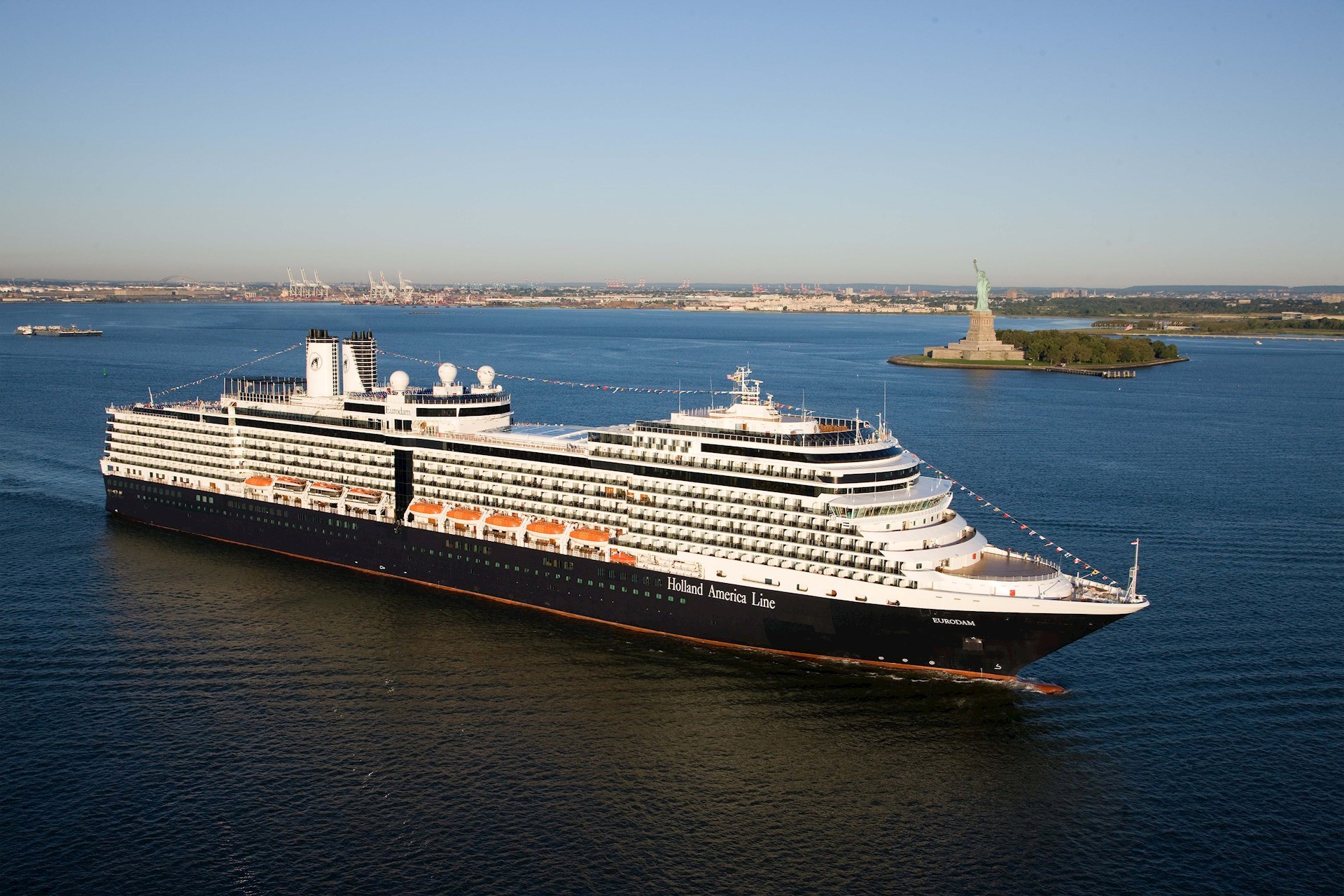 Holland America Line Eurodam Cruise Ship 2024 / 2025