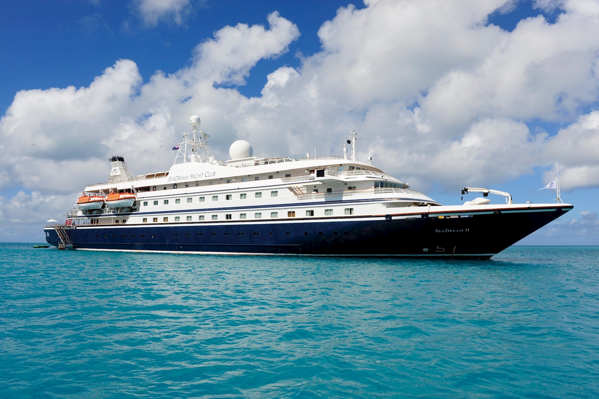 yacht club cruise ship